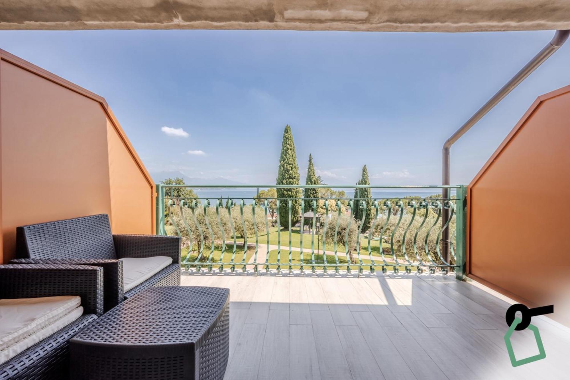 Hotiday Apartment Collection - Desenzano Desenzano del Garda Exteriér fotografie